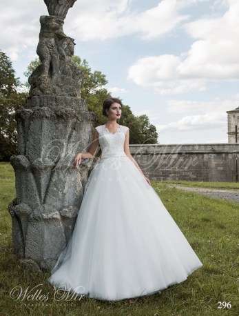 Свадебные платья Exquisite Collection 296-1