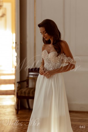 Свадебные платья Queenly Grace 2023 642-4