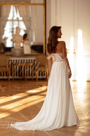Свадебные платья Queenly Grace 2023 642-5