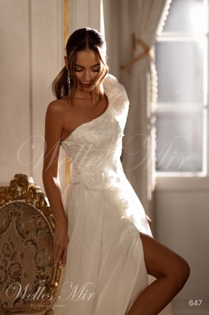 Свадебные платья Queenly Grace 2023 647-3